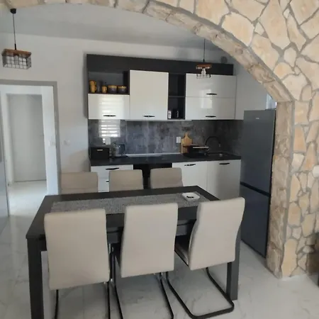 Apartment Vts *